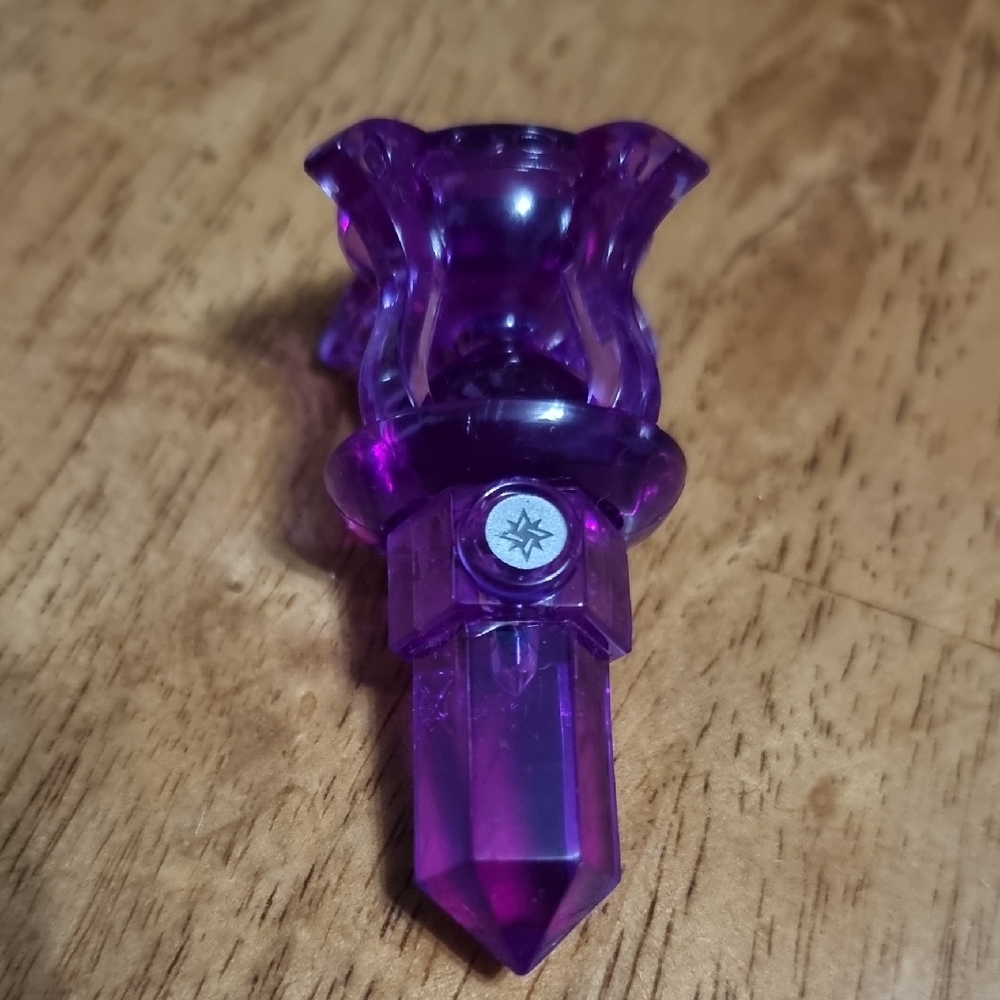 Skylanders Trap Team Traptanium Crystal Dark Bombshell